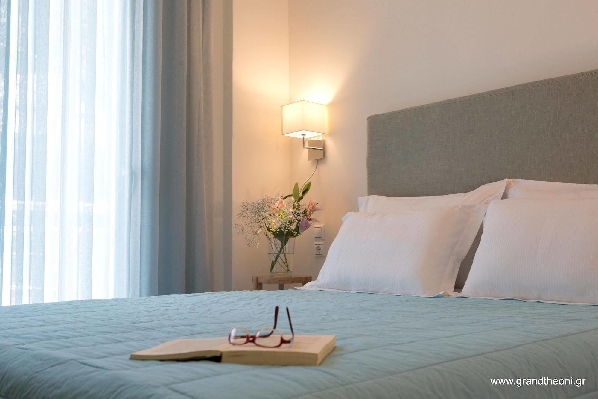 แกรนด์ ทีโอนี บูติก โฮเทล แอนด์ สปา Hotel วาซีลีกี ภายนอก รูปภาพ